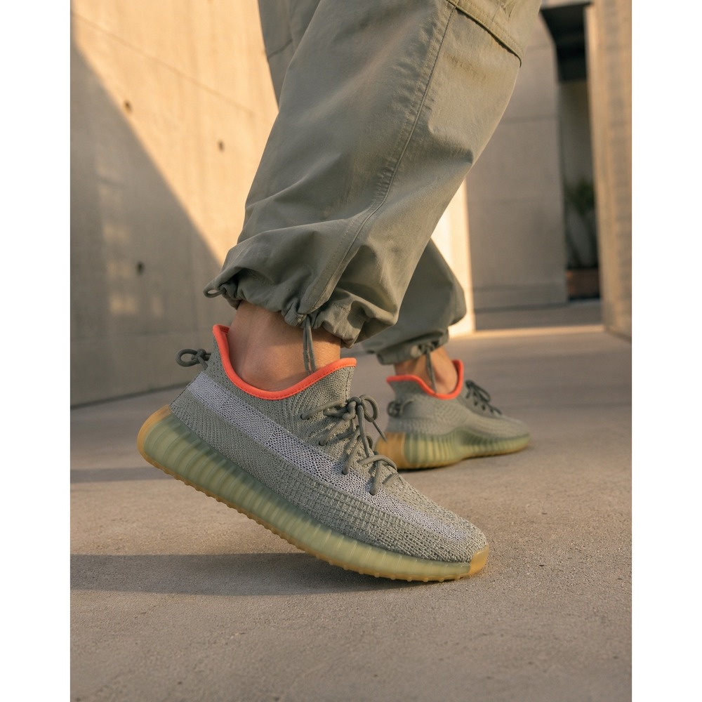 NWT Adidas‎ Yeezy Boost 350 V2 Desert Sage FX9035 Men's 6.5 Women's 7.5